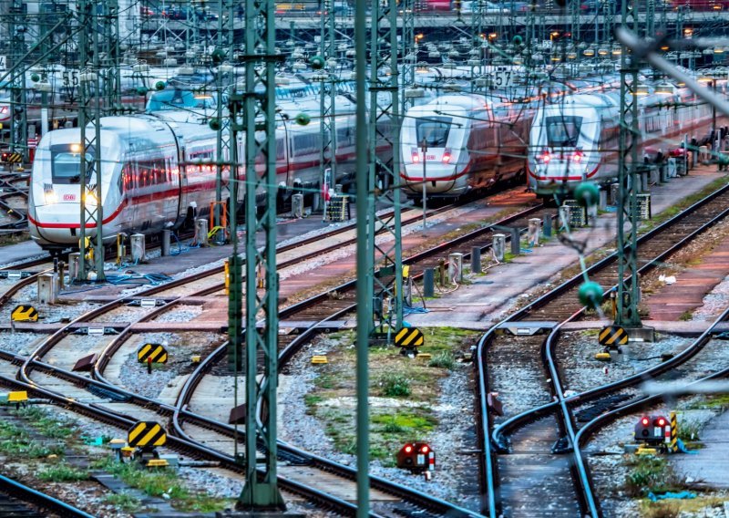 Najdulji štrajk njemačkih strojovođa, Deutsche Bahn najavio goleme  restrikcije