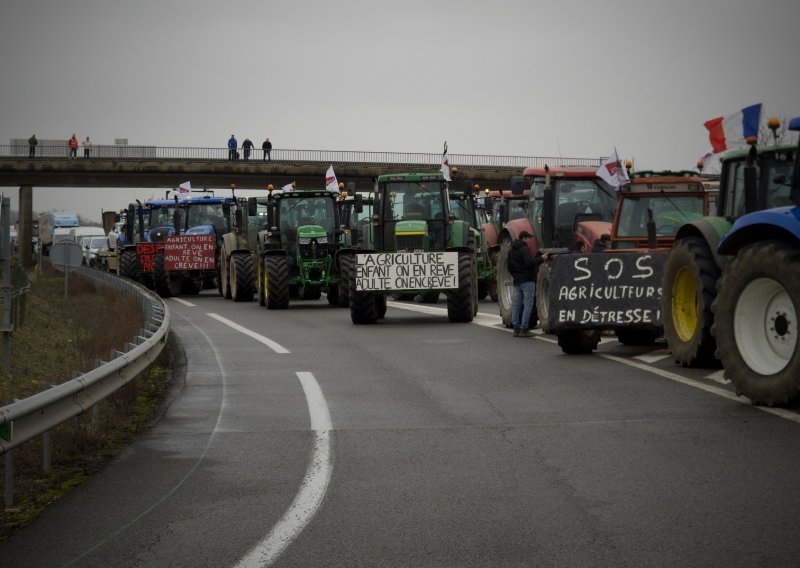 Prosvjedi farmera urodili plodom? Francuzi žele izmijeniti sporni europski zakon
