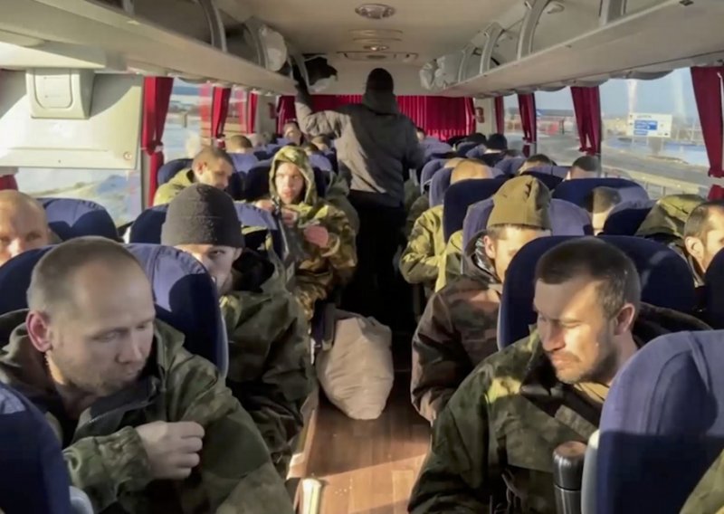 Ukrajina i Rusija razmijenile prve ratne zarobljenike od zrakoplovne nesreće
