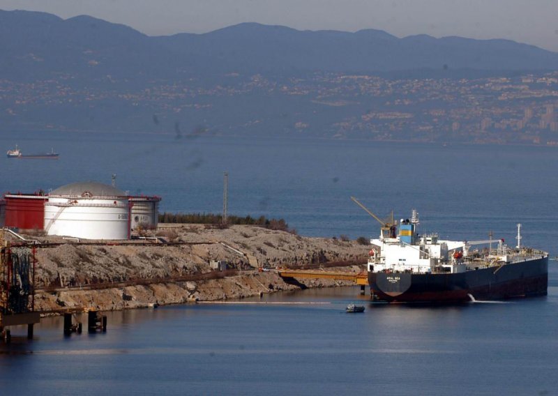 Plinacro i Janaf grade veliki kopneni LNG terminal