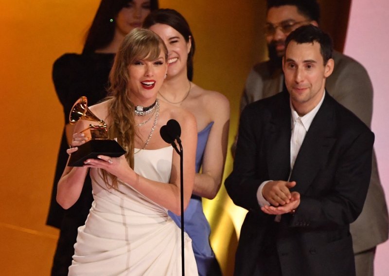 Dodijeljene su nagrade Grammy: Taylor Swift na rubu suza nakon što je ispisala povijest