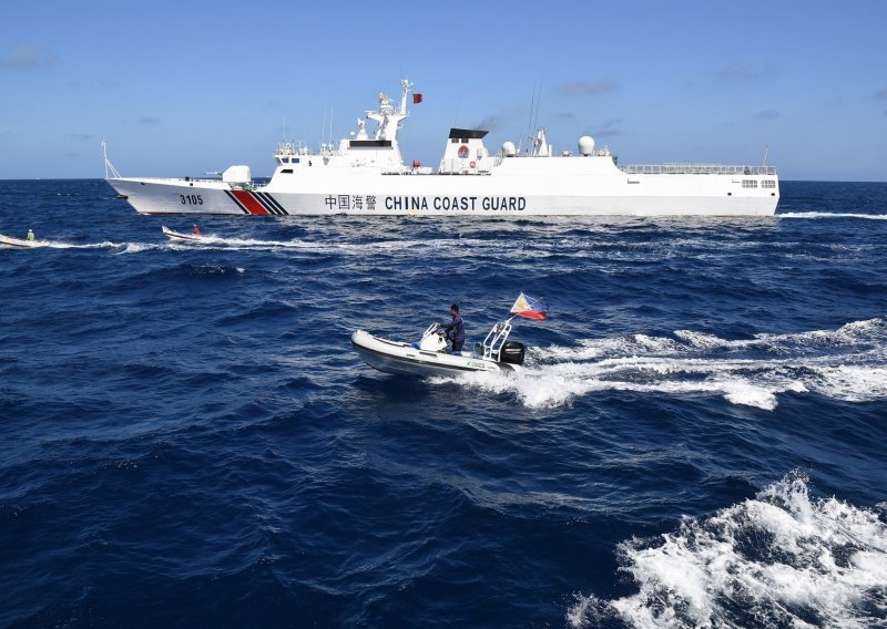 Kina otjerala brod filipinskog ureda za ribarstvo iz voda Scarborough Shoala