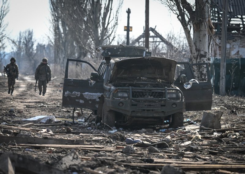 Rusija kontrolira gotovo petinu ukrajinskog teritorija, nedostaje vojnika i streljiva