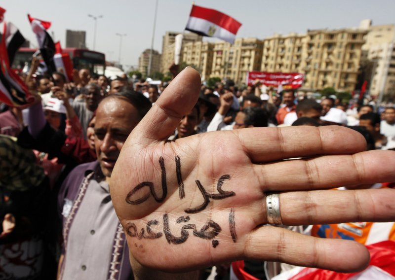 Iščekujući prve rezultate, prosvjednici okupirali Tahrir