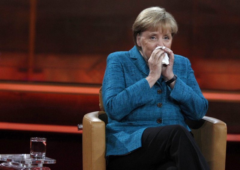 Angela Merkel sve usamljenija