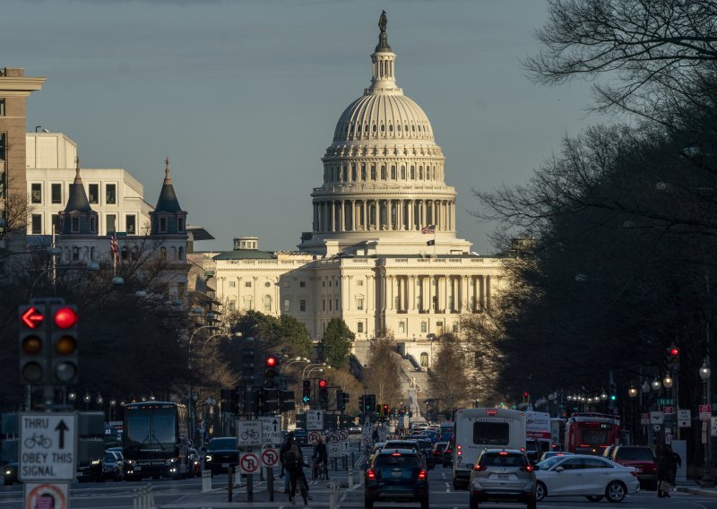 Američki kongres pokušava izbjeći zatvaranje vladinih agencija