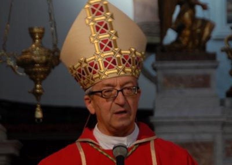 Zašto su katolički mediji cenzurirali istarskog biskupa?