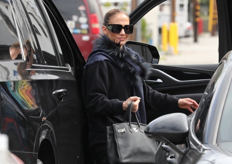 Jennifer Lopez se ne odriče čizama koje ili volite ili ne podnosite