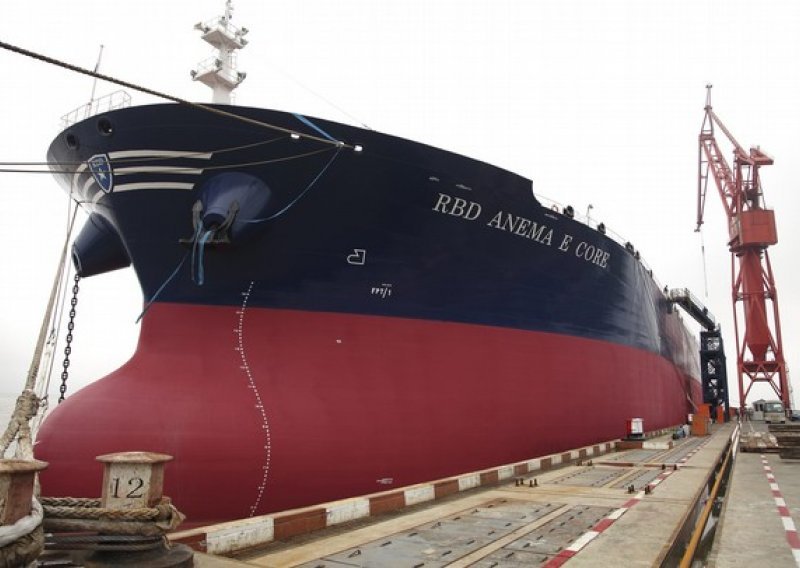 Gusari opljačkali i oslobodili talijanski tanker