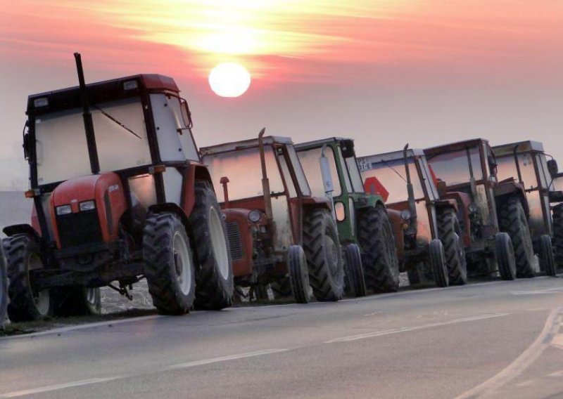 Disgruntled farmers head towards Zagreb