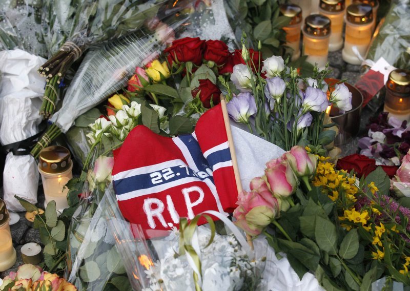 Sumanuti Breivik tvrdi da je jedini počinitelj pokolja