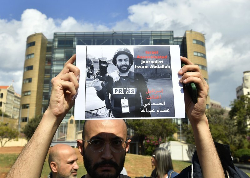 UN: Izraelski tenk ubio novinara Reutersa u Libanonu