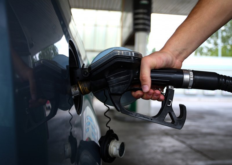 Opet poskupljuje gorivo: Od utorka više cijene benzina i dizela