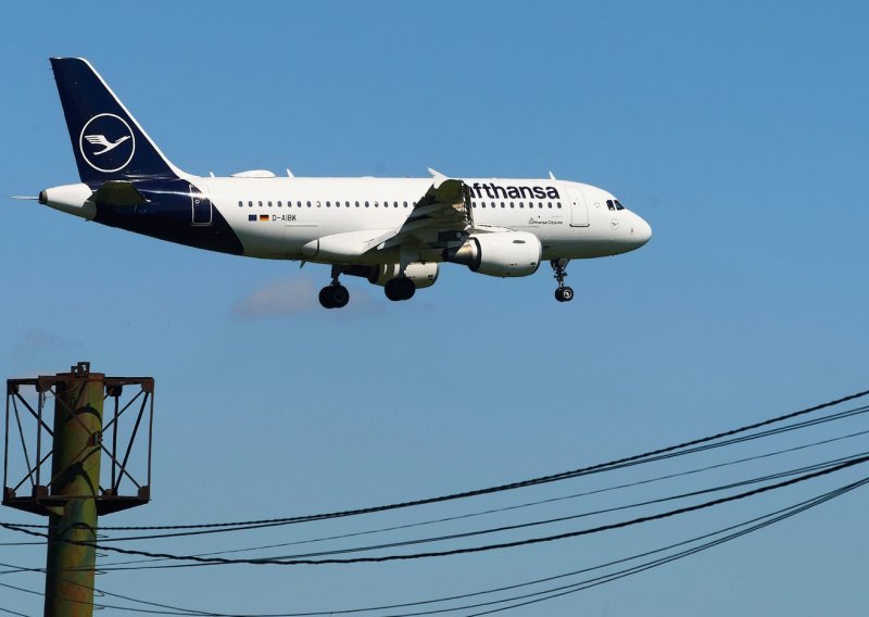 Lufthansa obustavila letove za Teheran zbog trenutne situacije na Bliskom istoku