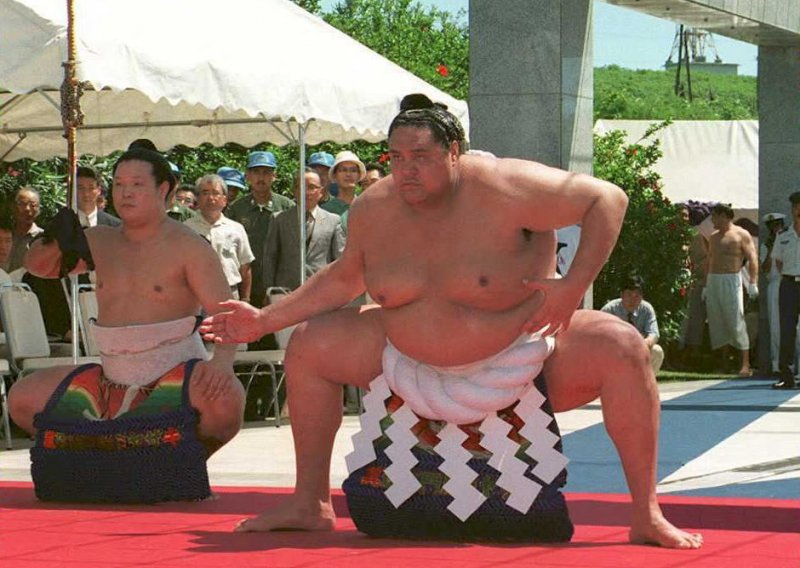Preminuo legendarni sumo borac Akebono, prvi veliki prvak koji nije iz Japana