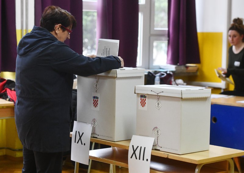 Hrvatska danas odlučuje: U 7 sati otvorena birališta, ovo su ključne informacije