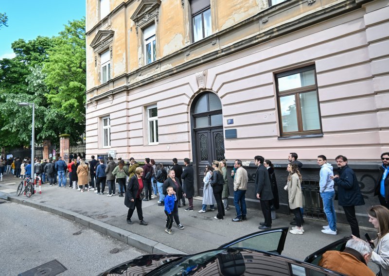 Pogledajte kakva se gužva stvorila na glasanju u Zagrebu