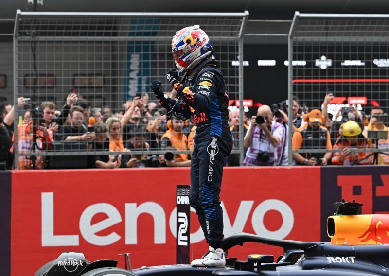 Verstappen prvi put u karijeri slavio u Kini, ni 'safety car' ga nije mogao zaustaviti