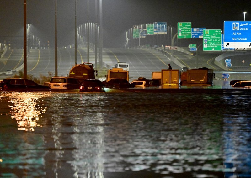 Dubai izvještava o 'misterioznoj bolesti' nakon nezapamćenih poplava
