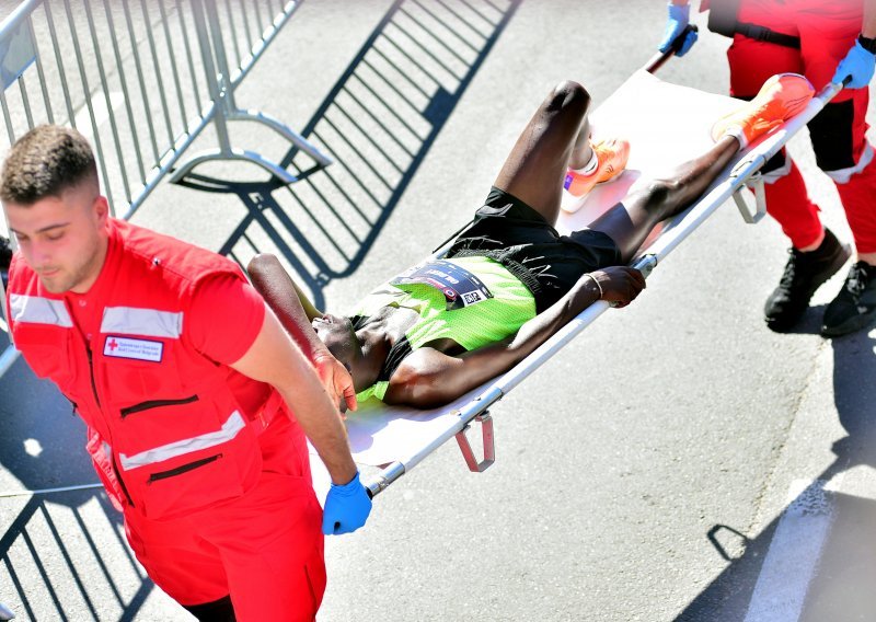 Dramatične scene iz Beograda, kenijski trkač pobijedio pa se srušio!