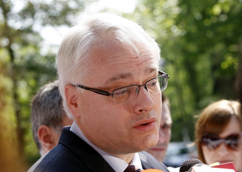Josipovic says doesn't care about Bar Association's lawsuit