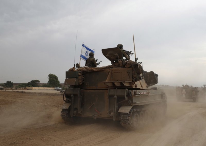 Izraelska vojska razmatra prijedloge o taocima, ali nastavlja s akcijom u Gazi