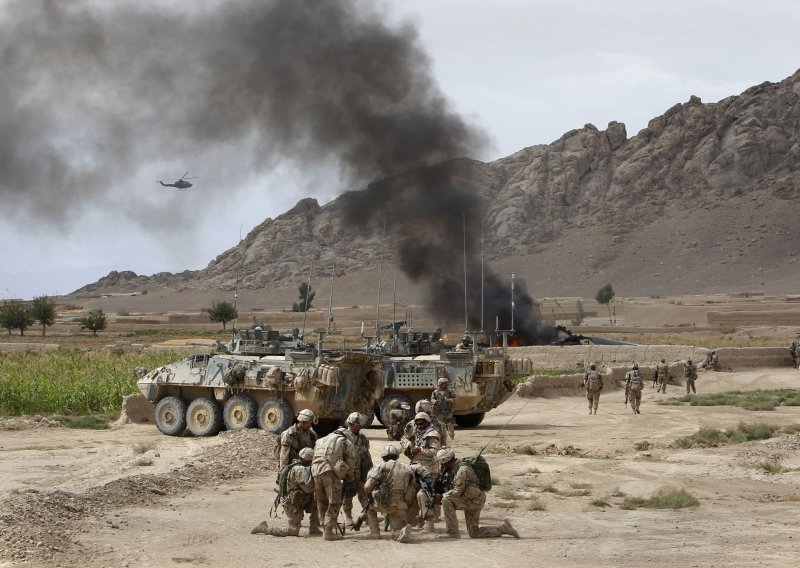 Šest vojnika poginulo u padu helikoptera u Afganistanu