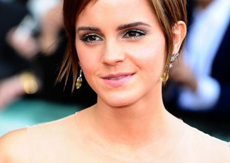 Emma Watson zablistala u glamuroznoj haljini