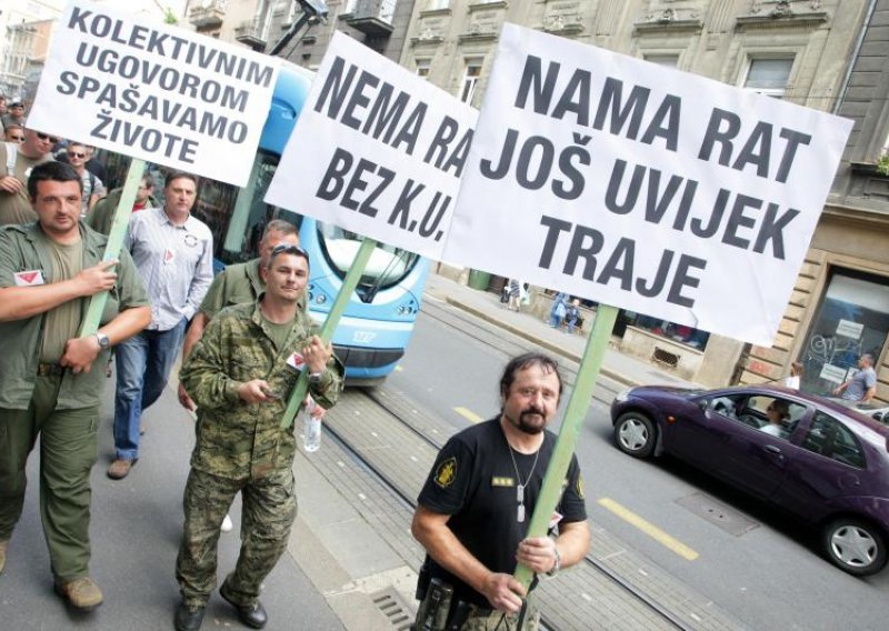 Pirotehničari počeli štrajk, tvrde da im nikad nije bilo gore