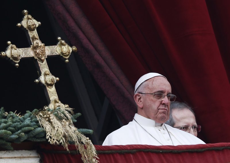 Papa zatražio zaustavljanje progona vjerskih manjina