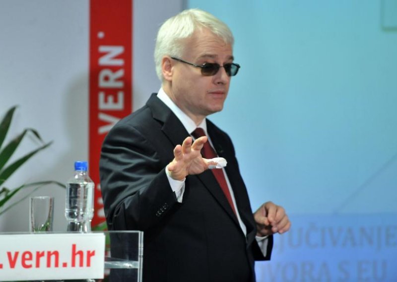Josipović za arbitražu o granici sa Srbijom