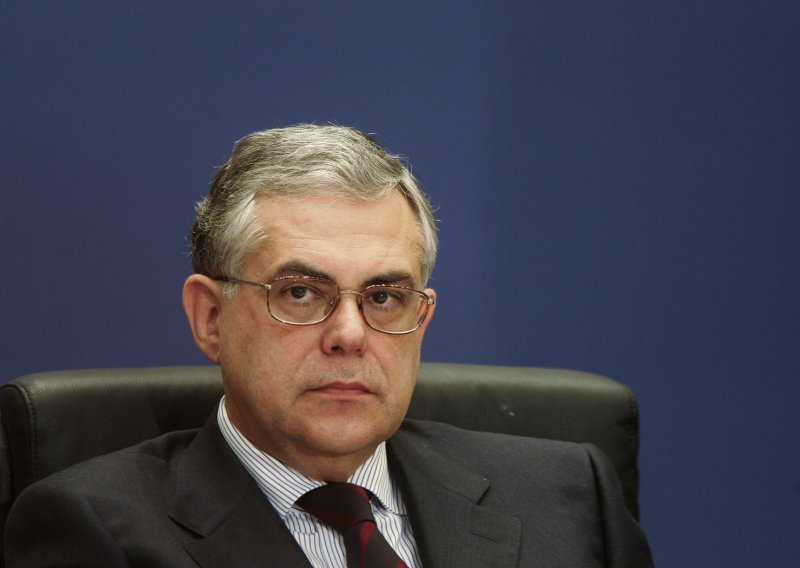 Lucas Papademos favorit za novog grčkog premijera