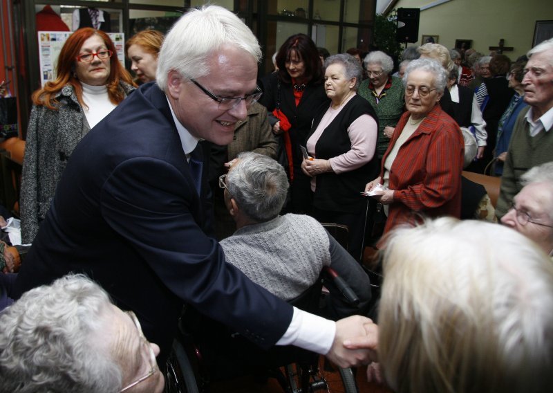 Josipović na 'turneji zahvale'