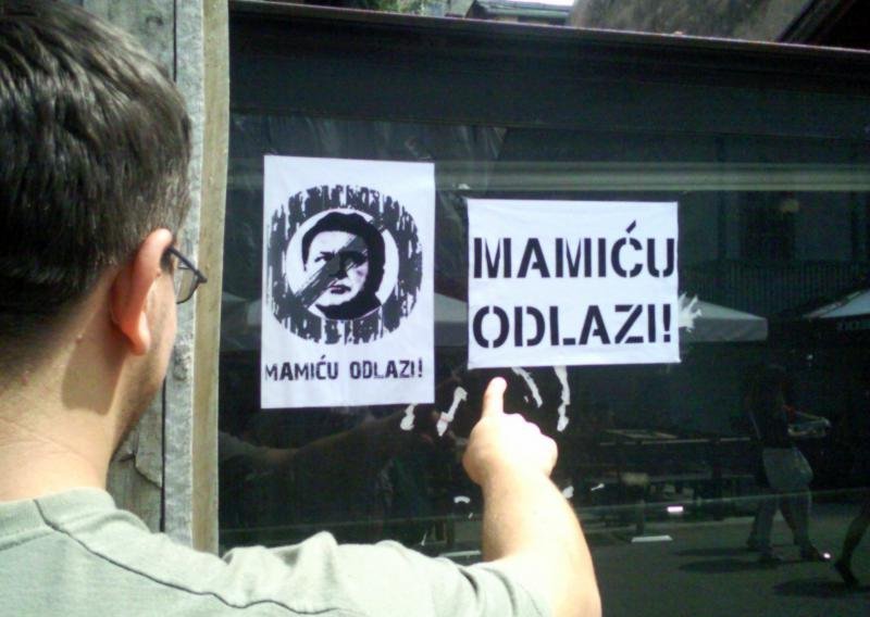 Zagreb ukrašen plakatima 'Mamiću odlazi'
