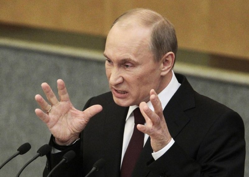 Putin započeo operaciju povratka u Kremlj