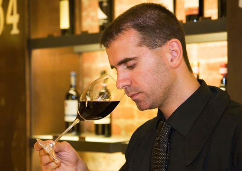 Hrvati i dalje proizvedu manje vina nego što ga popiju