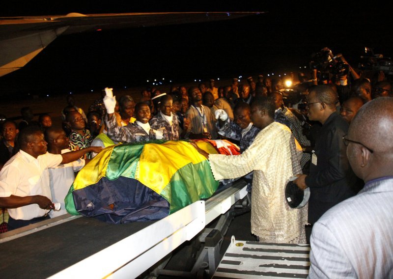 Adebayor se nakon pucnjave oprostio od Toga