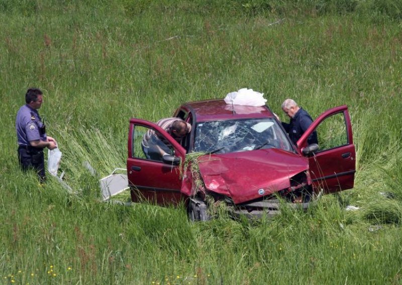 Pet čeških državljana ozlijeđeno u prometnoj nesreći