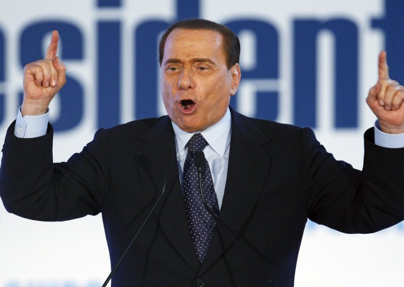 Berlusconi na ročištu napao tužitelje