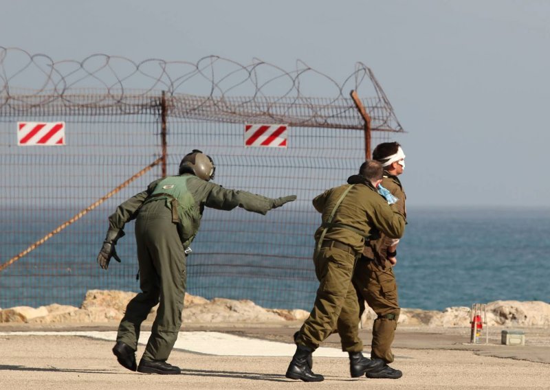 Ehud Barak preuzeo odgovornost za napad na konvoj