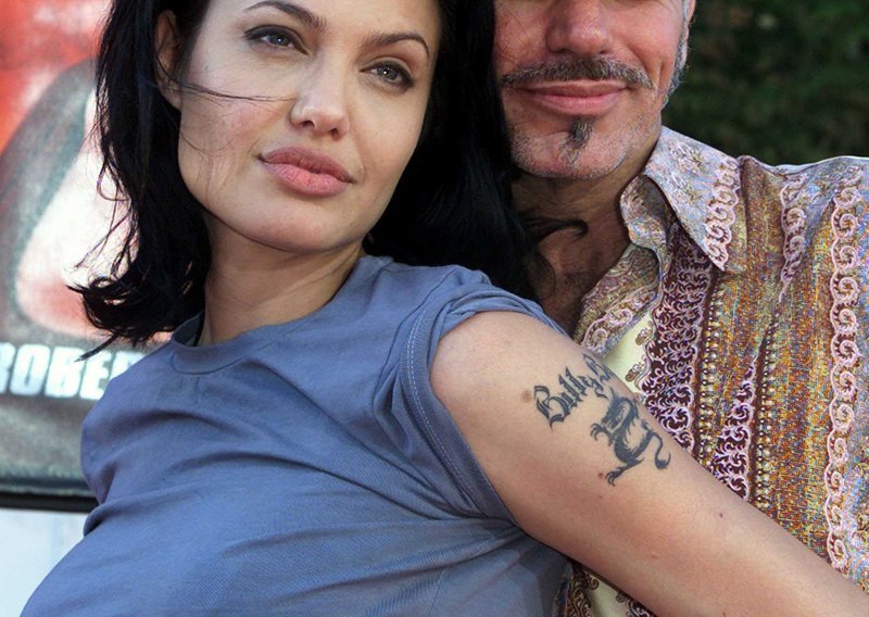 Angelina je i dalje jako vezana uz bivšeg supruga