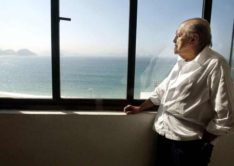 Preminuo slavni Oscar Niemeyer