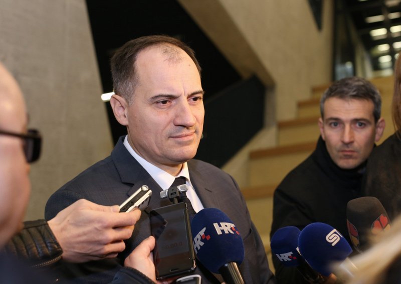 Ministar Dobrović: Valjda će Karamarko i sam doći do zaključka