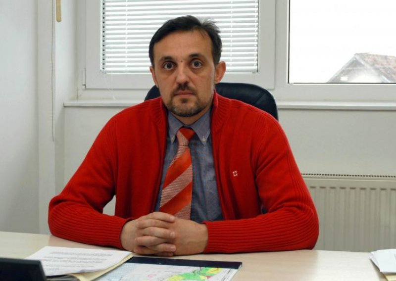 Ministar Jakovina bori se s Čobankovićevim kosturima