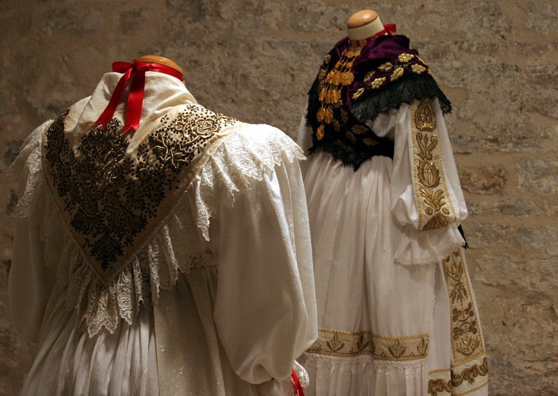 Tradicijsko ruho Slavonije u Splitu