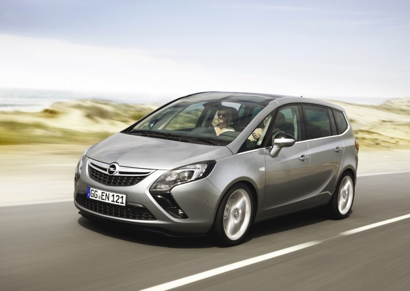 Novom Zafirom Opel pokazuje zube konkurenciji