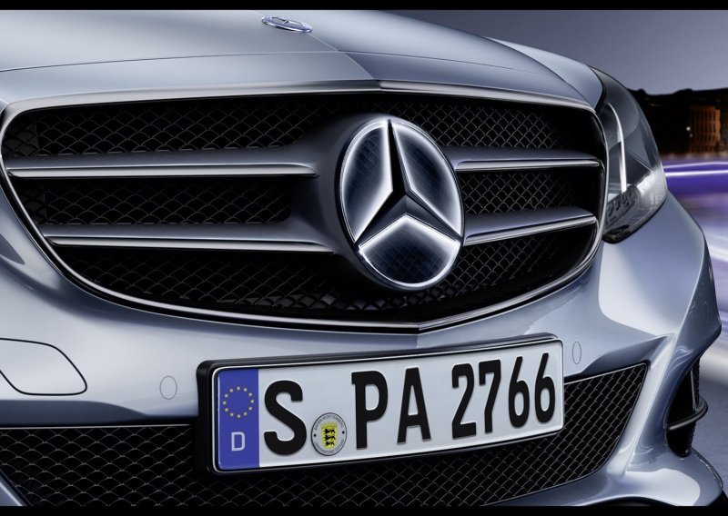 Rasplamsala se bitka Mercedesa i EU-a