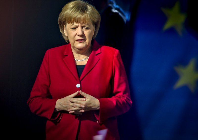 'Merkel vodi Europu u bezdan'