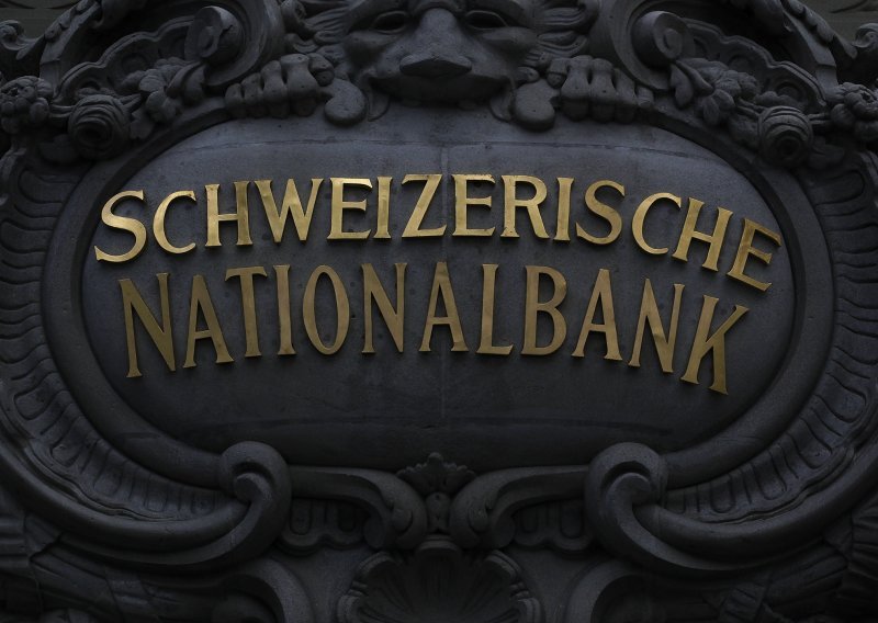 Švicarska uvodi dodatne mjere za obuzdavanje franka