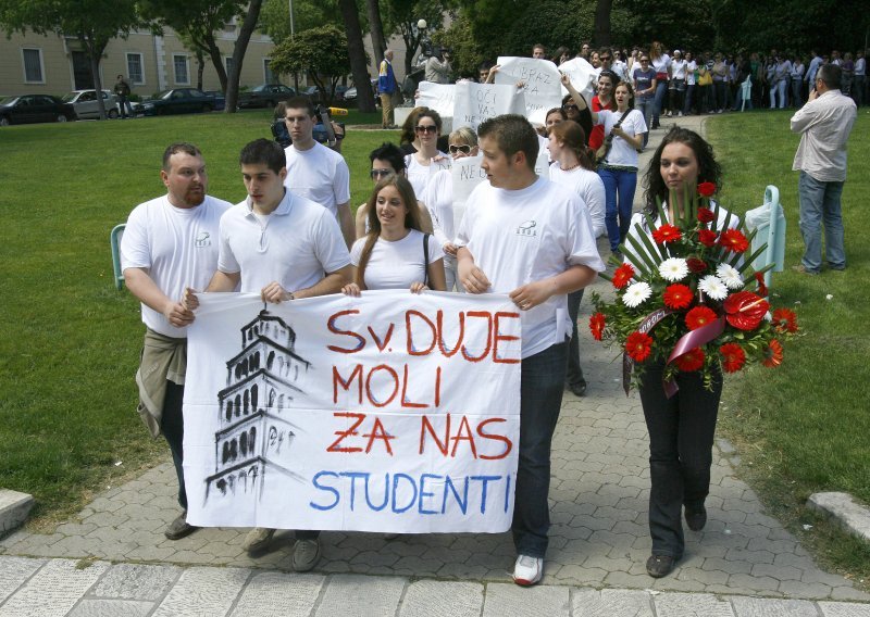Studenti zauzeli Pravni fakultet u Splitu